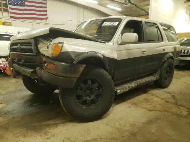TOYOTA 4RUNNER SR 1998 with VIN JT3HN86R8W0189776 - Photo from auction