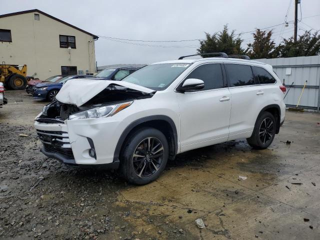 TOYOTA HIGHLANDER 2018 مع رقم تعريف المركبة 5TDJZRFH6JS561202 - صورة من المزاد