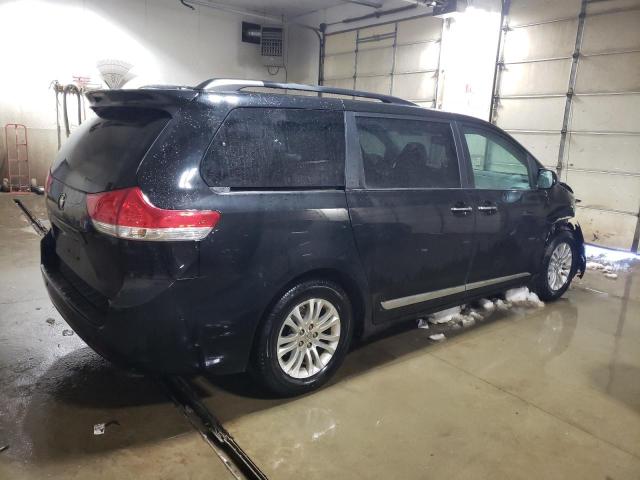 Photo 3 from auction – 2013 TOYOTA SIENNA XLE with VIN 5TDYK3DC9DS382969