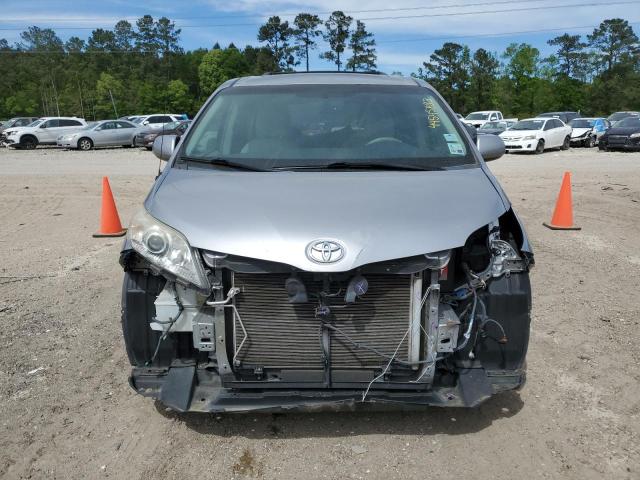 Photo 5 from auction – 2013 TOYOTA SIENNA XLE with VIN 5TDYK3DC3DS330348