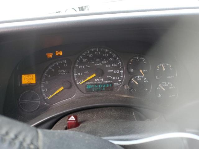 Photo 9 from auction – 2000 CHEVROLET SILVERADO with VIN 1GCEK19T9YE366265