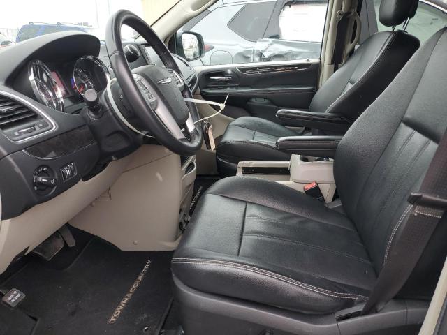 Photo 7 from auction – 2016 CHRYSLER TOWN & COU with VIN 2C4RC1BG2GR238320