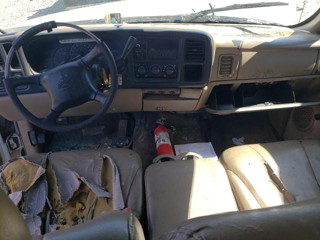 Zdjęcie 8 z aukcji – 2002 CHEVROLET SILVERADO z VIN 1GBJC33UX2F223677