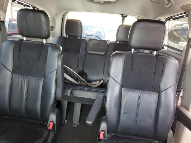 Photo 10 from auction – 2015 CHRYSLER TOWN & COU with VIN 2C4RC1GG7FR532741