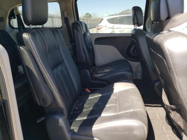 Photo 11 from auction – 2016 CHRYSLER TOWN & COU with VIN 2C4RC1BG9GR289832