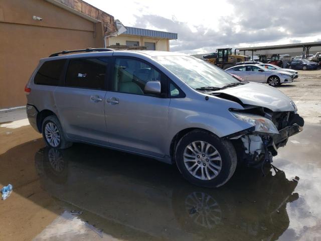 Photo 4 from auction – 2014 TOYOTA SIENNA XLE with VIN 5TDYK3DC6ES437704