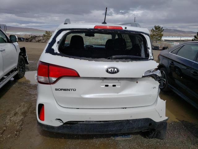 Photo 6 from auction – 2015 KIA SORENTO LX with VIN 5XYKTCA69FG584664
