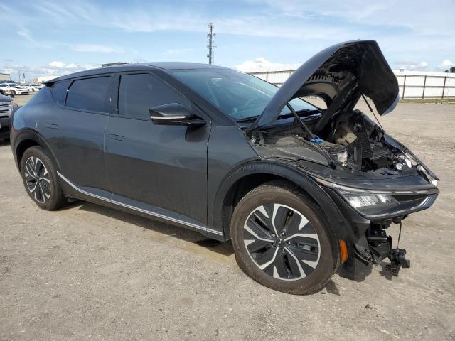 Foto 4 de la subasta – 2022 KIA EV6 LIGHT con VIN KNDC34LAXN5039740