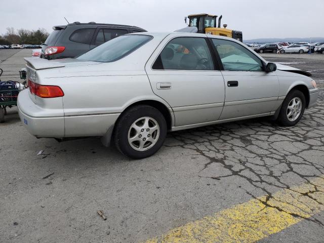Photo 3 from auction – 2000 TOYOTA CAMRY LE with VIN 4T1BF22K9YU113690