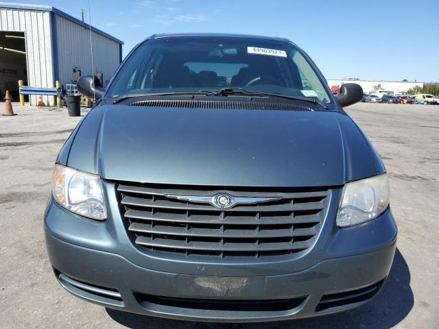 Photo 5 from auction – 2005 CHRYSLER TOWN & COU with VIN 1C4GP45R55B239984