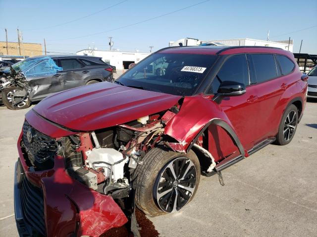 TOYOTA HIGHLANDER 2022 with VIN 5TDJZRAH1NS121837 - Photo from auction