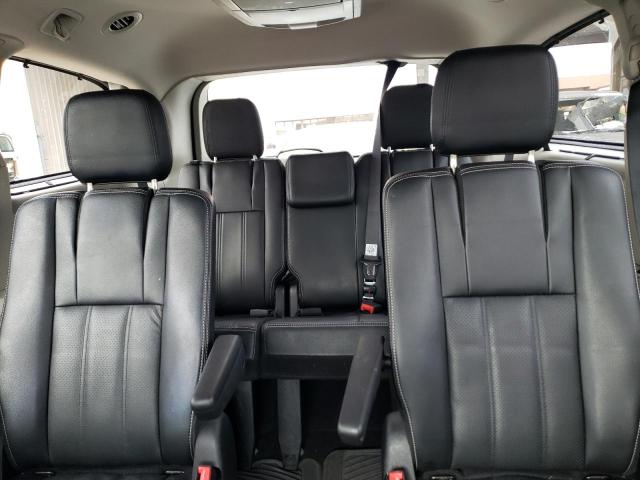 Photo 10 from auction – 2015 CHRYSLER TOWN & COU with VIN 2C4RC1CG4FR716573
