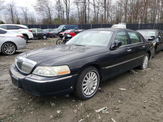 LINCOLN TOWN CAR E 2003 with VIN 1LNHM81W43Y700484 - Photo from auction