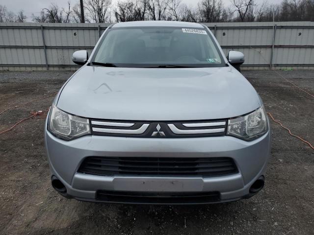 Photo 5 from auction – 2014 MITSUBISHI OUTLANDER with VIN JA4AZ3A33EZ008420