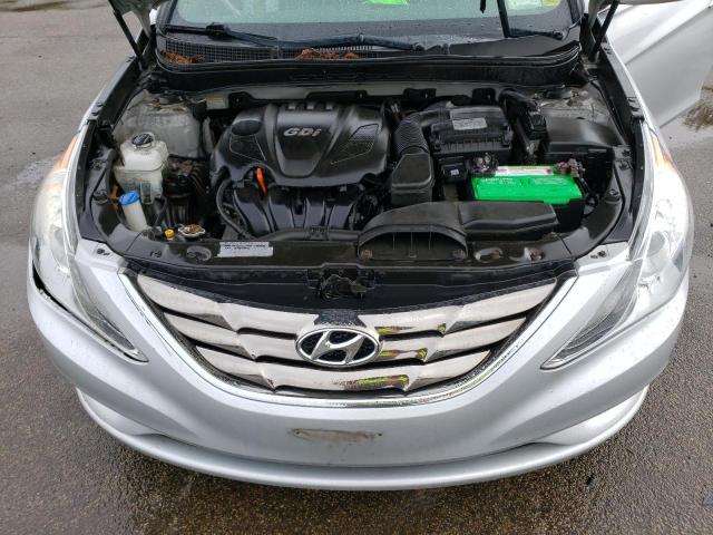 Photo 11 from auction – 2013 HYUNDAI SONATA SE with VIN 5NPEC4AC3DH588756