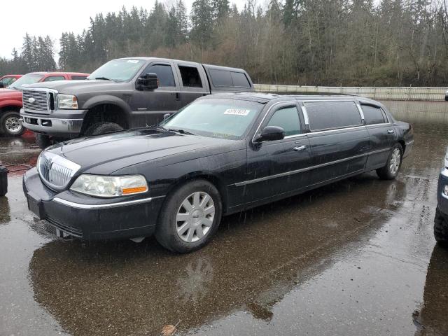 LINCOLN TOWN CAR E 2004 with VIN 1L1FM81W14Y667731 - Photo from auction