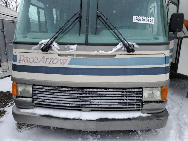 Photo 7 from auction – 1993 FLEE PACE ARROW with VIN 1GBKP37N6P3317320