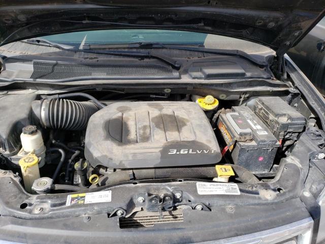 Photo 12 from auction – 2016 CHRYSLER TOWN & COU with VIN 2C4RC1CGXGR194422