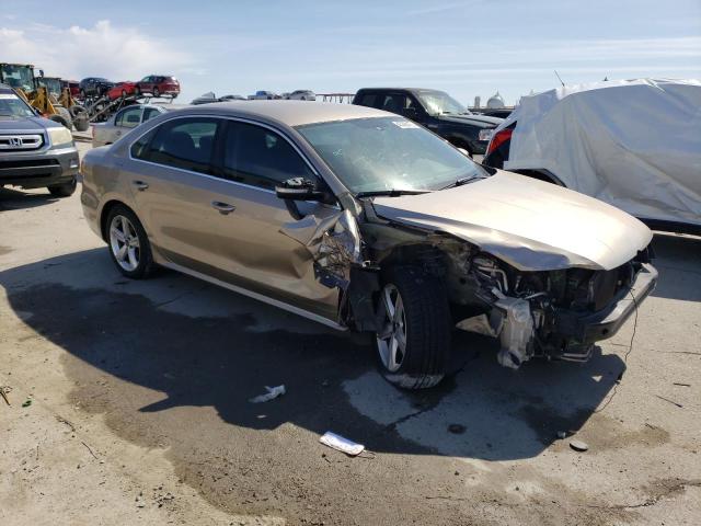 Photo 4 from auction – 2015 VOLKSWAGEN PASSAT SE with VIN 1VWBS7A33FC017528