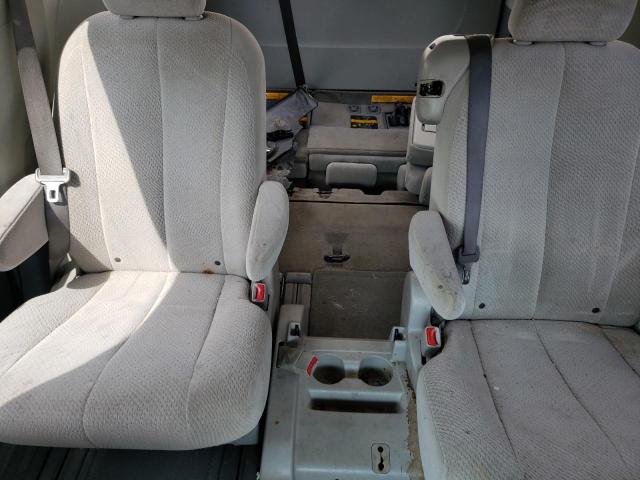 Photo 10 from auction – 2011 TOYOTA SIENNA LE with VIN 5TDKK3DC5BS150260