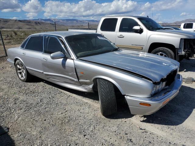 Photo 4 from auction – 2000 JAGUAR XJR with VIN SAJDA15B7YMF12958