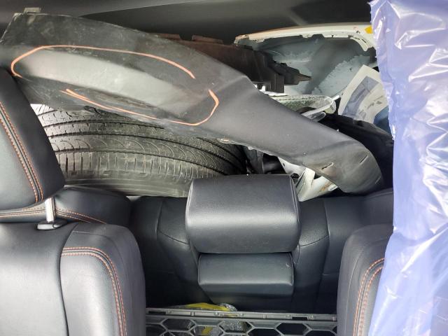 Photo 10 from auction – 2016 TOYOTA RAV4 SE with VIN JTMJFREV8GJ058390