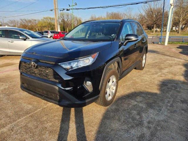 Photo 2 from auction – 2021 TOYOTA RAV4 XLE with VIN 2T3P1RFVXMW179877