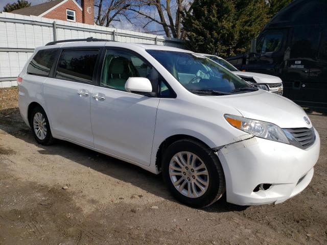 Photo 4 from auction – 2011 TOYOTA SIENNA XLE with VIN 5TDYK3DC5BS098283