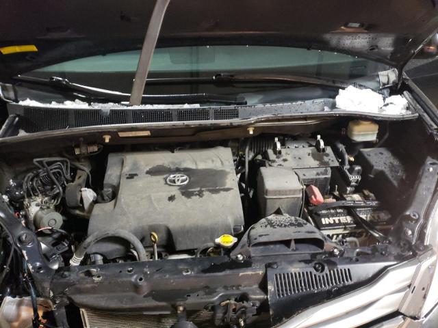 Photo 12 from auction – 2013 TOYOTA SIENNA XLE with VIN 5TDYK3DC9DS382969
