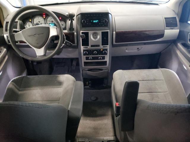 Photo 8 from auction – 2010 CHRYSLER TOWN & COU with VIN 2A4RR5D17AR298741