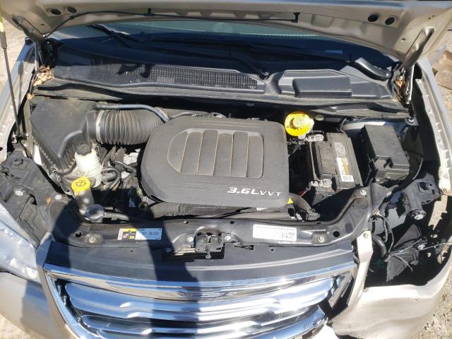 Photo 12 from auction – 2014 CHRYSLER TOWN & COU with VIN 2C4RC1CG2ER330281