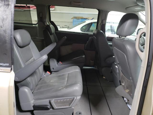 Photo 11 from auction – 2010 CHRYSLER TOWN & COU with VIN 2A4RR5DX5AR241524