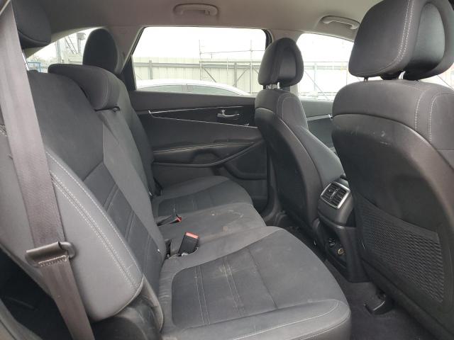 Photo 11 from auction – 2017 KIA SORENTO LX with VIN 5XYPGDA58HG207916
