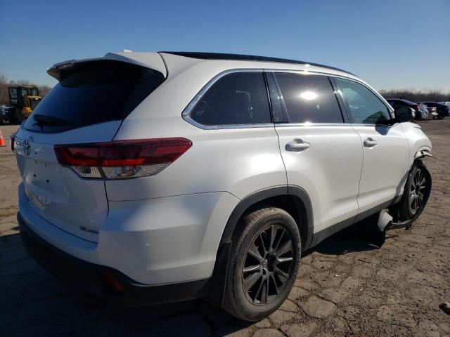 Photo 3 from auction – 2019 TOYOTA HIGHLANDER with VIN 5TDJZRFH8KS606321