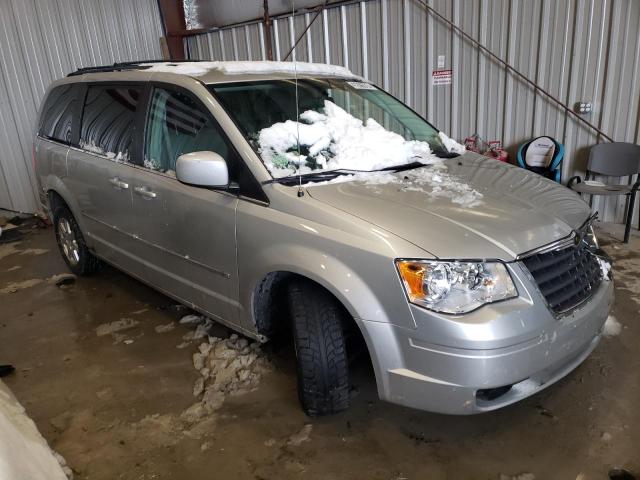 Photo 4 from auction – 2010 CHRYSLER TOWN & COU with VIN 2A4RR5D12AR230508