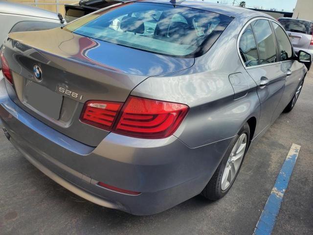 Photo 4 from auction – 2011 BMW 528 I with VIN WBAFR1C50BC747643