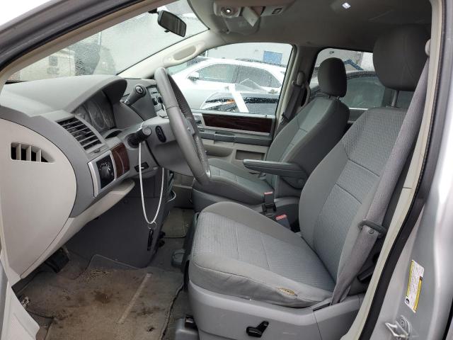 Photo 7 from auction – 2010 CHRYSLER TOWN & COU with VIN 2A4RR5D13AR152434