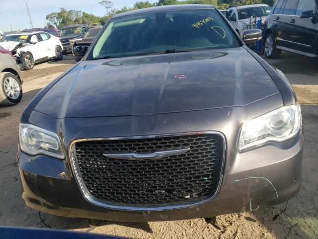 Photo 5 from auction – 2015 CHRYSLER 300 LIMITE with VIN 2C3CCAAG9FH832905