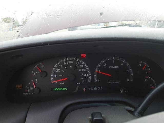 Photo 9 from auction – 2000 FORD EXPEDITION with VIN 1FMRU15L8YLC27303