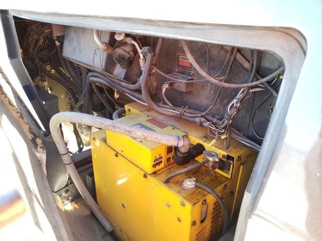 Photo 7 from auction – 2006 FREIGHTLINER CHASSIS X with VIN 4UZAB2DC65CV90754