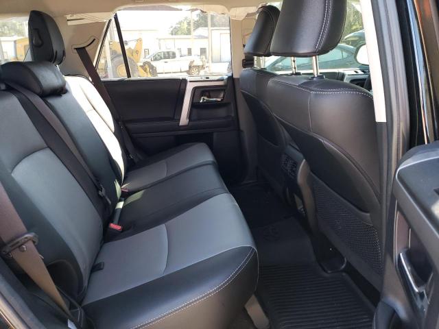 Photo 11 from auction – 2020 TOYOTA 4RUNNER SR with VIN JTEBU5JR5L5837014
