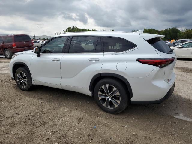 Photo 2 from auction – 2022 TOYOTA HIGHLANDER with VIN 5TDGZRAH6NS539689