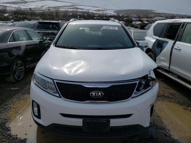 Photo 5 from auction – 2015 KIA SORENTO LX with VIN 5XYKTCA69FG584664