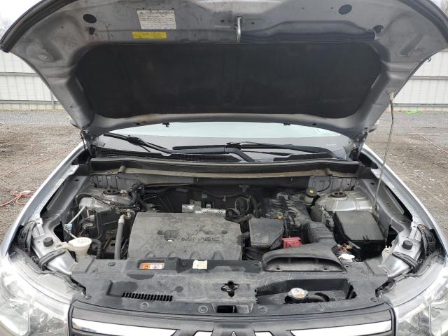 Photo 12 from auction – 2014 MITSUBISHI OUTLANDER with VIN JA4AZ3A33EZ008420