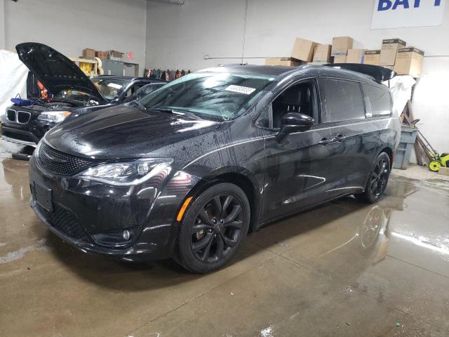 Фото 1 с аукциона – 2018 CHRYSLER PACIFICA T с VIN 2C4RC1EG8JR364488