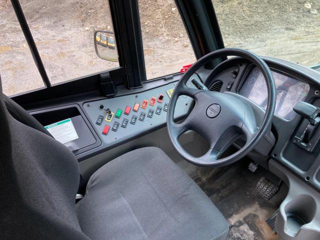 Photo 5 from auction – 2014 FREIGHTLINER CHASSIS B2 with VIN 4UZABRDU0ECFF5286