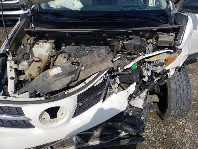 Photo 11 from auction – 2015 TOYOTA RAV4 LE with VIN JTMZFREV5FD061635