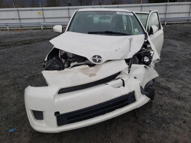 Photo 11 from auction – 2010 TOYOTA SCION XD with VIN JTKKU4B47AJ056381