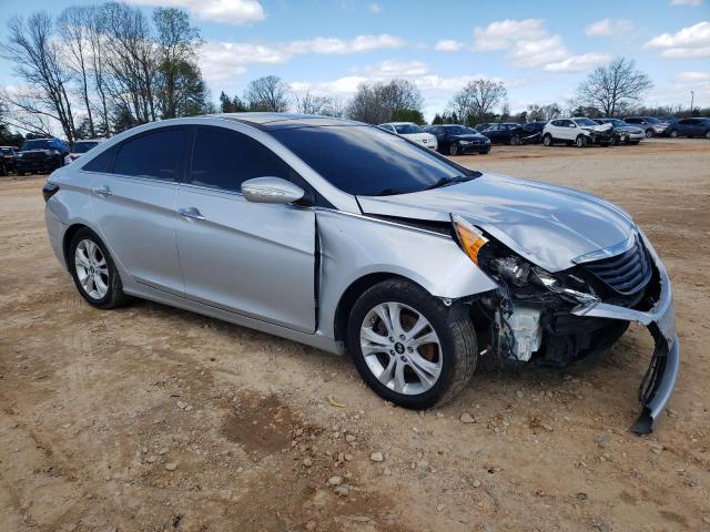 Photo 4 from auction – 2013 HYUNDAI SONATA SE with VIN 5NPEC4AC2DH653466