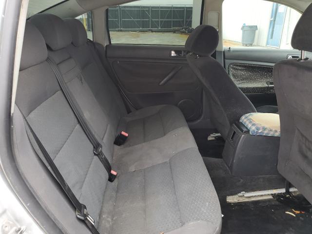 Photo 10 from auction – 2004 VOLKSWAGEN PASSAT with VIN WVWPD63B94E263325